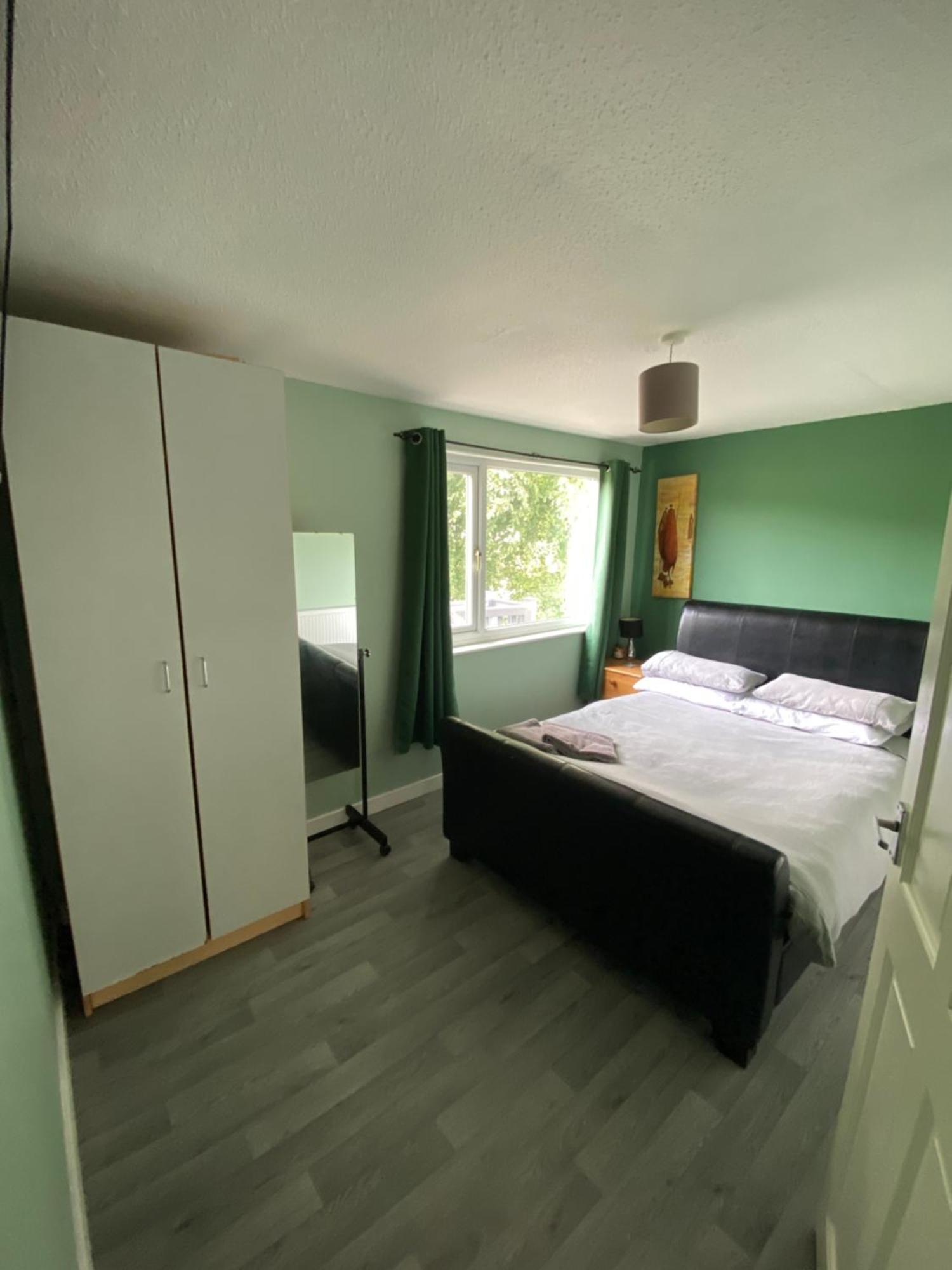 Stunning 3 Bed Riverside Cabin In Snowdonia Caeathro エクステリア 写真